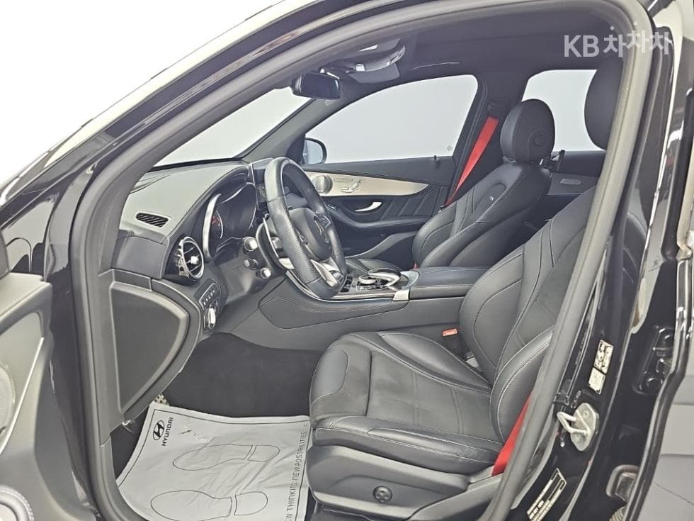 Mercedes-Benz GLC(X253)63 AMG 4Matic+ - 11