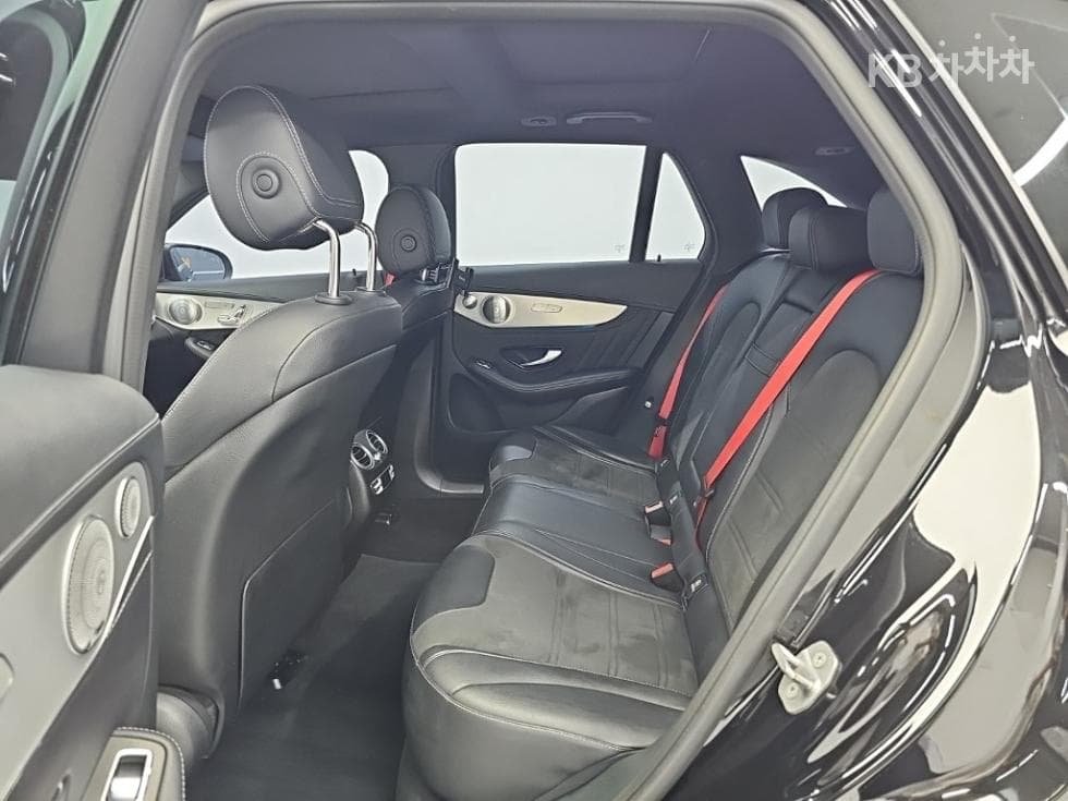 Mercedes-Benz GLC(X253)63 AMG 4Matic+ - 12