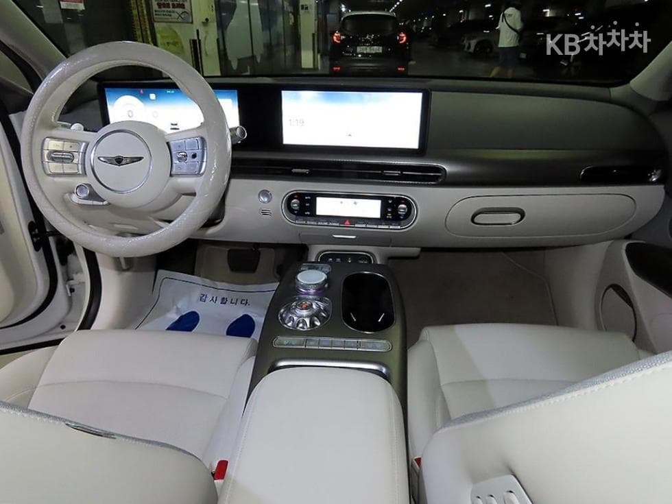 Genesis GV60Standard 2WD Standard - 10