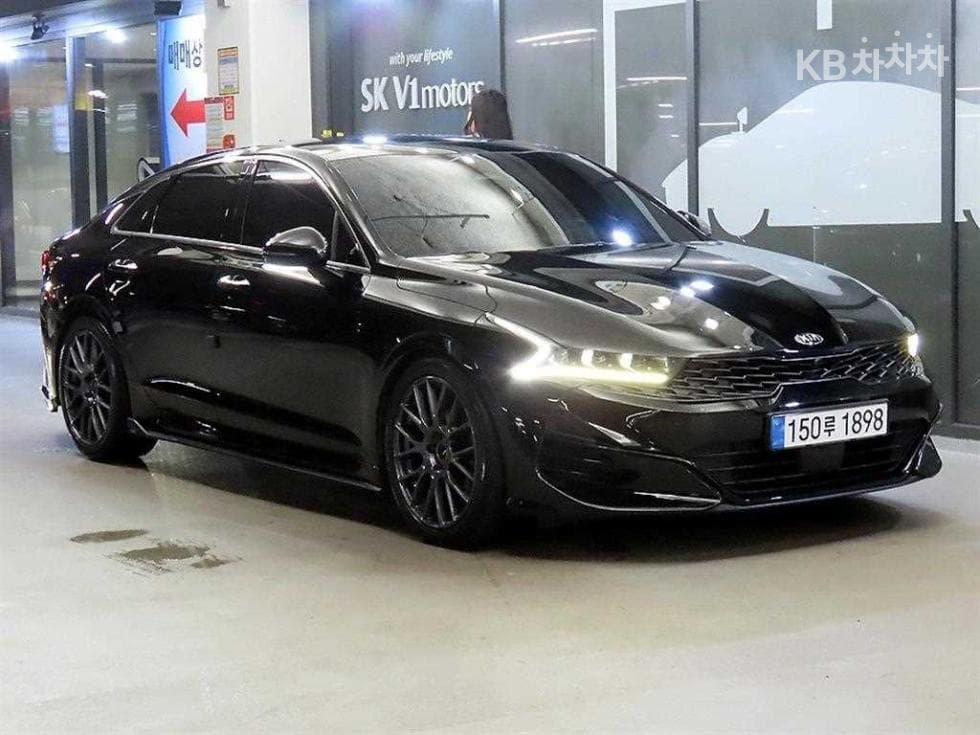 Kia K5 3rd Gen 1.6 Gasoline Turbo Signature - Image 1