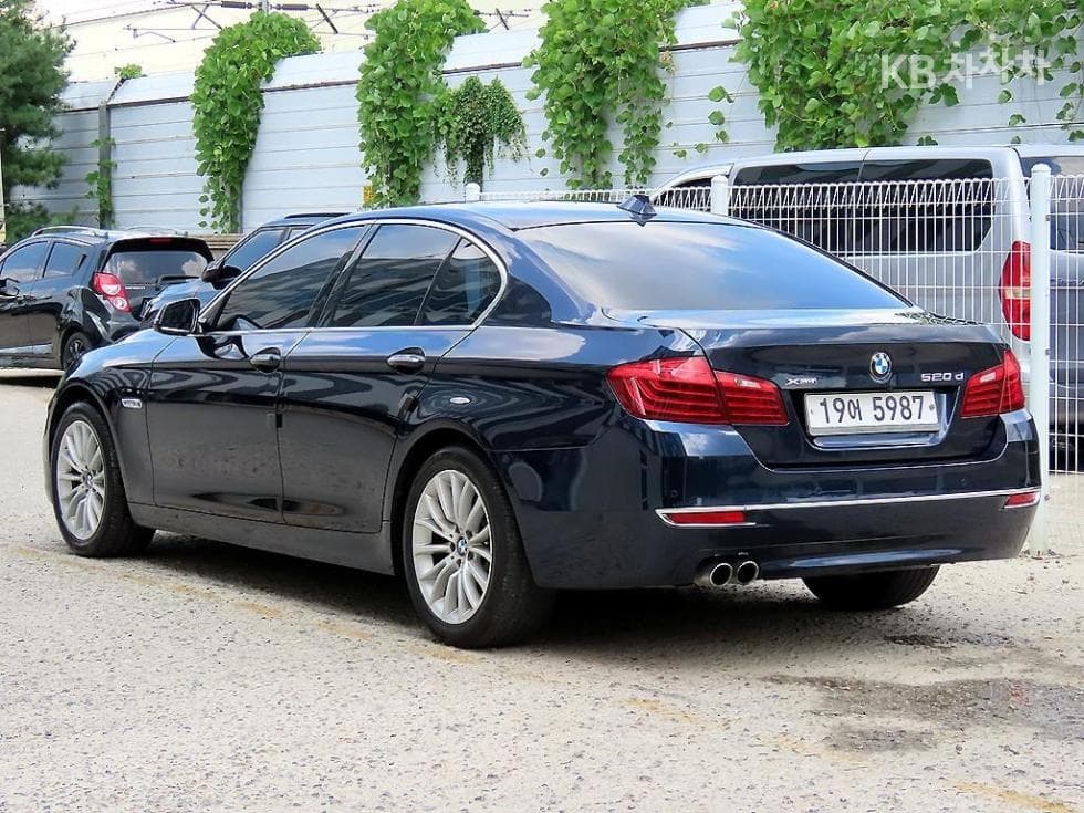 BMW New5 Series520d xDrive F10 - 3
