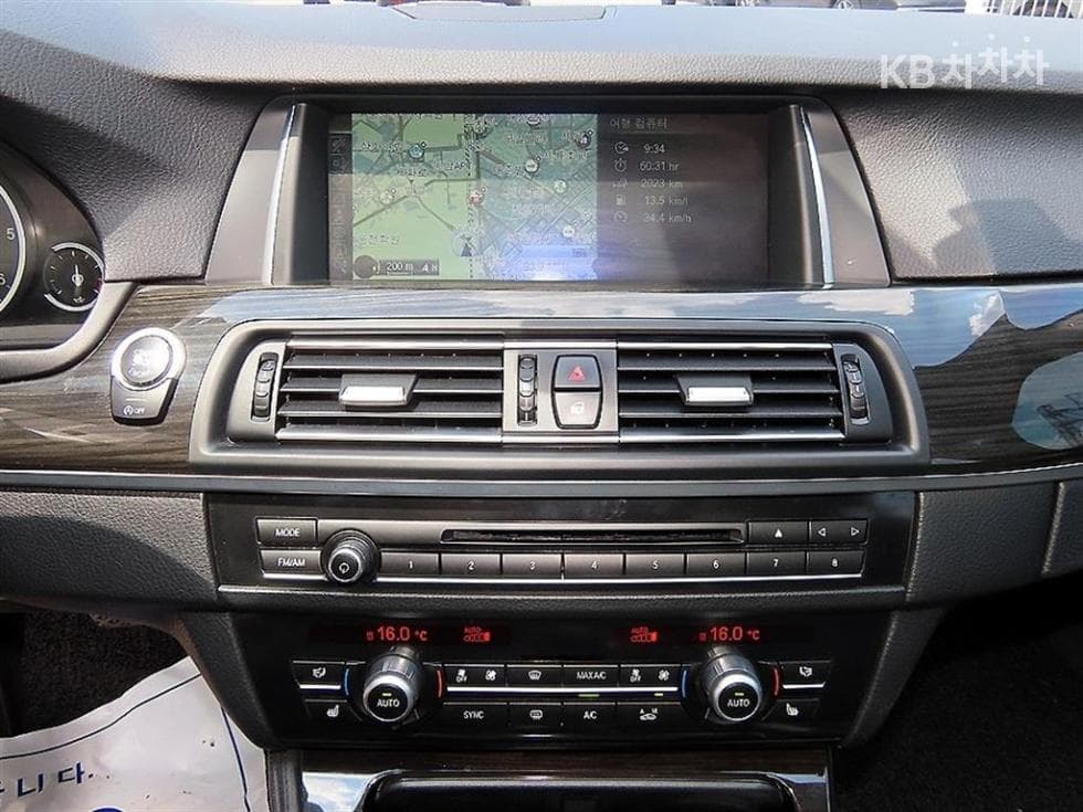 BMW New5 Series520d xDrive F10 - 14