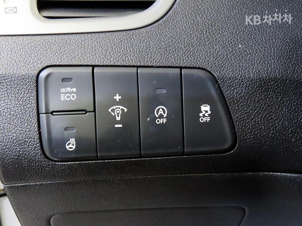 Hyundai The New (facelift) Avante (Elantra)1.6 VGT Modern Standard - 14