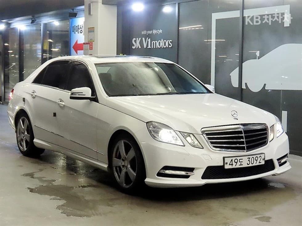 Mercedes-Benz New E-Class E300 Avantgarde W212(09~13) - Image 1