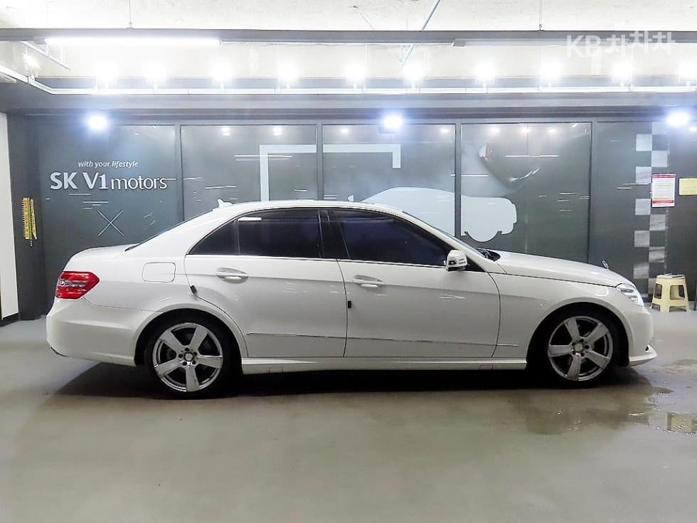 Mercedes-Benz New E-ClassE300 Avantgarde W212 - 3