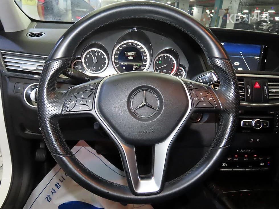 Mercedes-Benz New E-ClassE300 Avantgarde W212 - 8