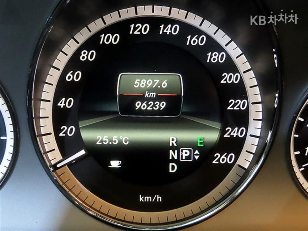 Mercedes-Benz New E-ClassE300 Avantgarde W212 - 9