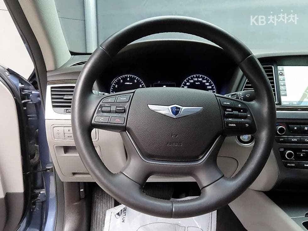 Hyundai GenesisDHG330 Premium AWD - 9