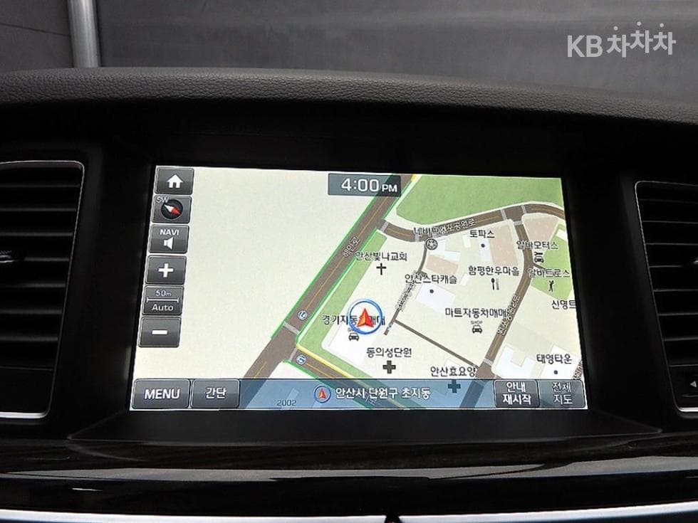 Hyundai GenesisDHG330 Premium AWD - 14