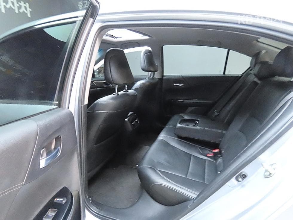 혼다 어코드2.4 Sedan EX CVT - 11
