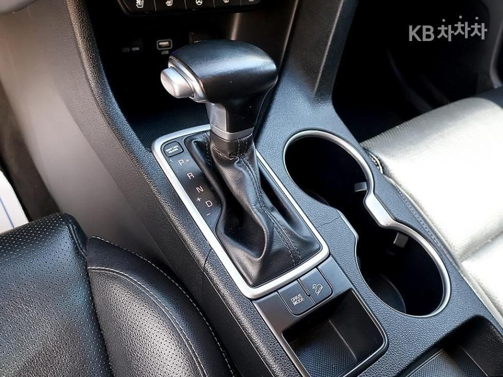 Киа Sportage 더 볼드2.0 Дизел 2WD Лукс - 7