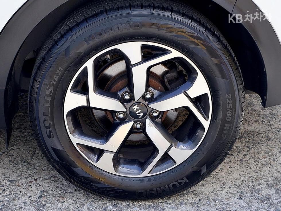 Киа Sportage 더 볼드2.0 Дизел 2WD Лукс - 17