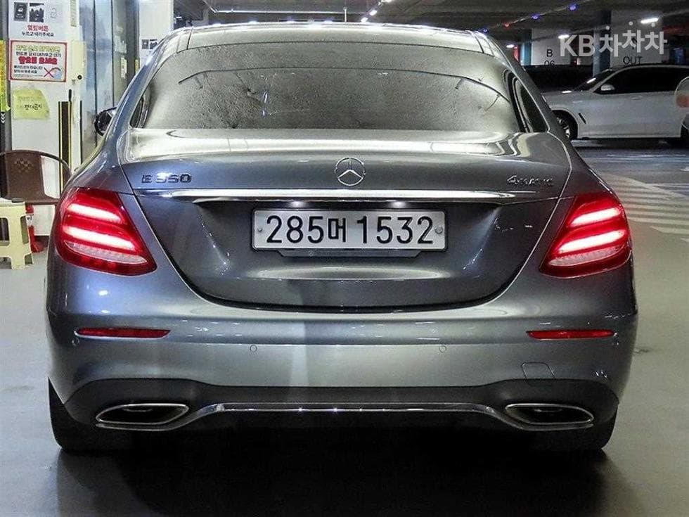 Mercedes-Benz E-Class (W213)E350 4MATIC AMG Line - 5