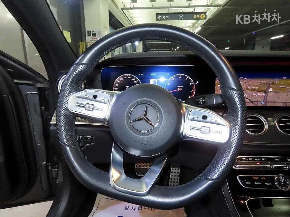 Mercedes-Benz E-Class (W213)E350 4MATIC AMG Line - 8