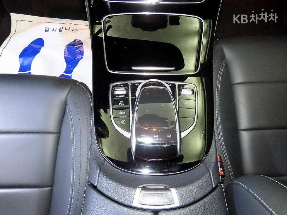 Mercedes-Benz E-Class (W213)E350 4MATIC AMG Line - 12