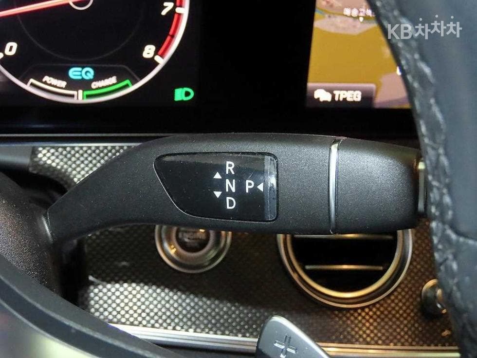 Mercedes-Benz E-Class (W213)E350 4MATIC AMG Line - 13