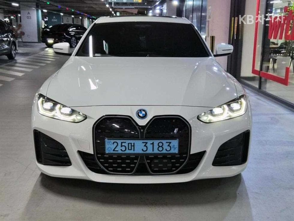 BMW i4eDrive40 M Sport Pro - 2