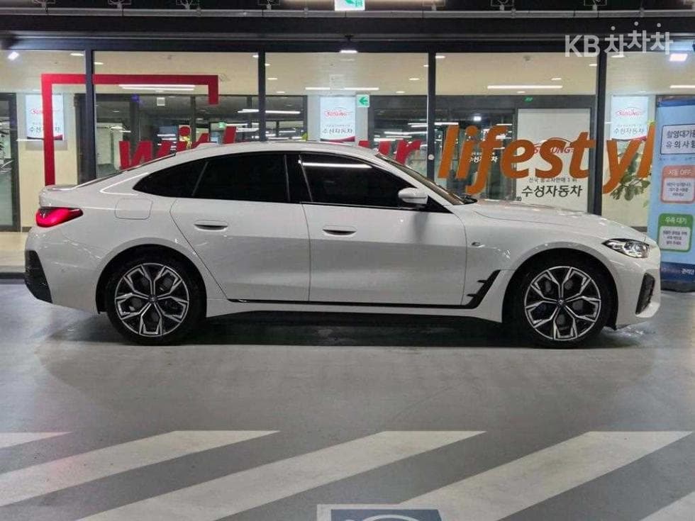 BMW i4eDrive40 M Sport Pro - 3