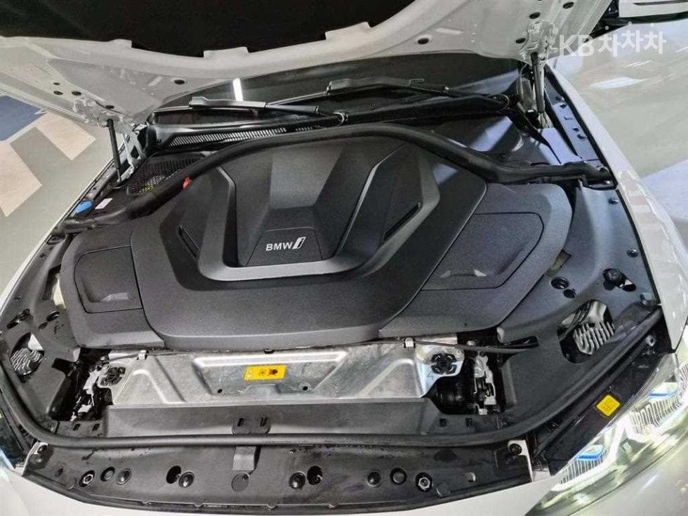 BMW i4eDrive40 M Sport Pro - 19