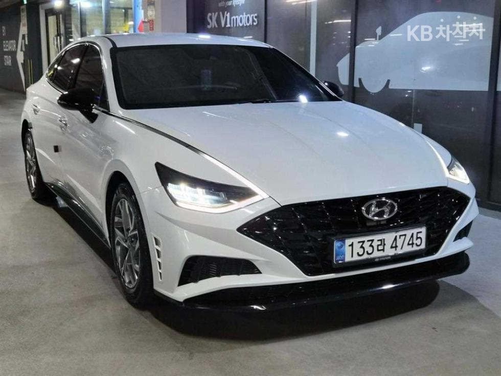 Hyundai Sonata (DN8) 2.0 Sensuous Modern - Image 1