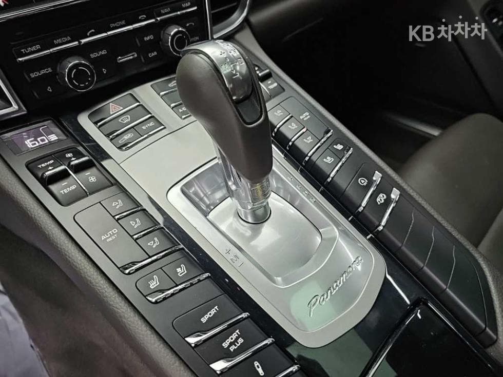 Porsche 파나메라3.6 AWD 970 - 8