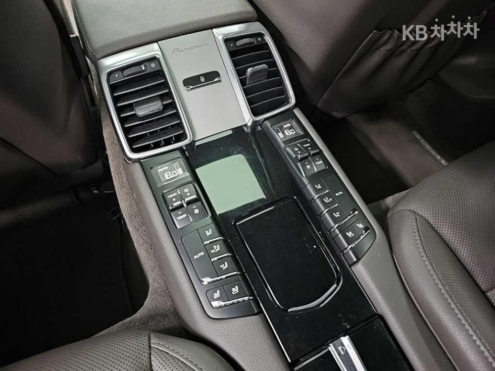 Porsche 파나메라3.6 AWD 970 - 13