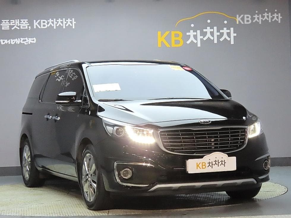 Kia All New Carnival9-seater 2.2 Diesel Prestige - 3