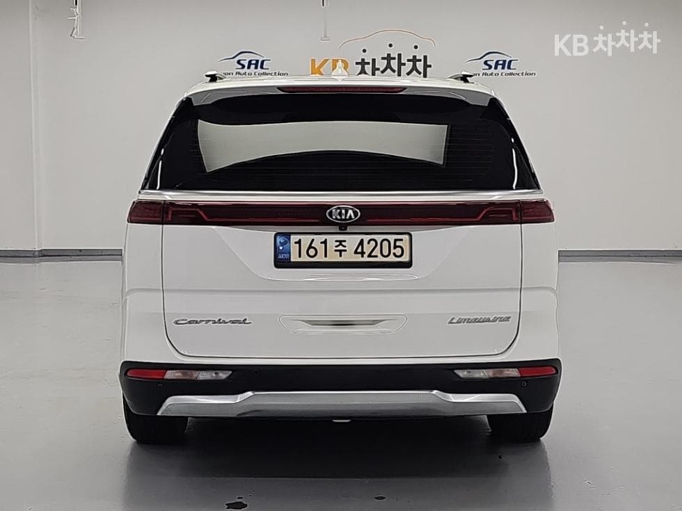 Kia Carnival 4th generationD2.2 7-seater (Limousine) Noblesse - 3