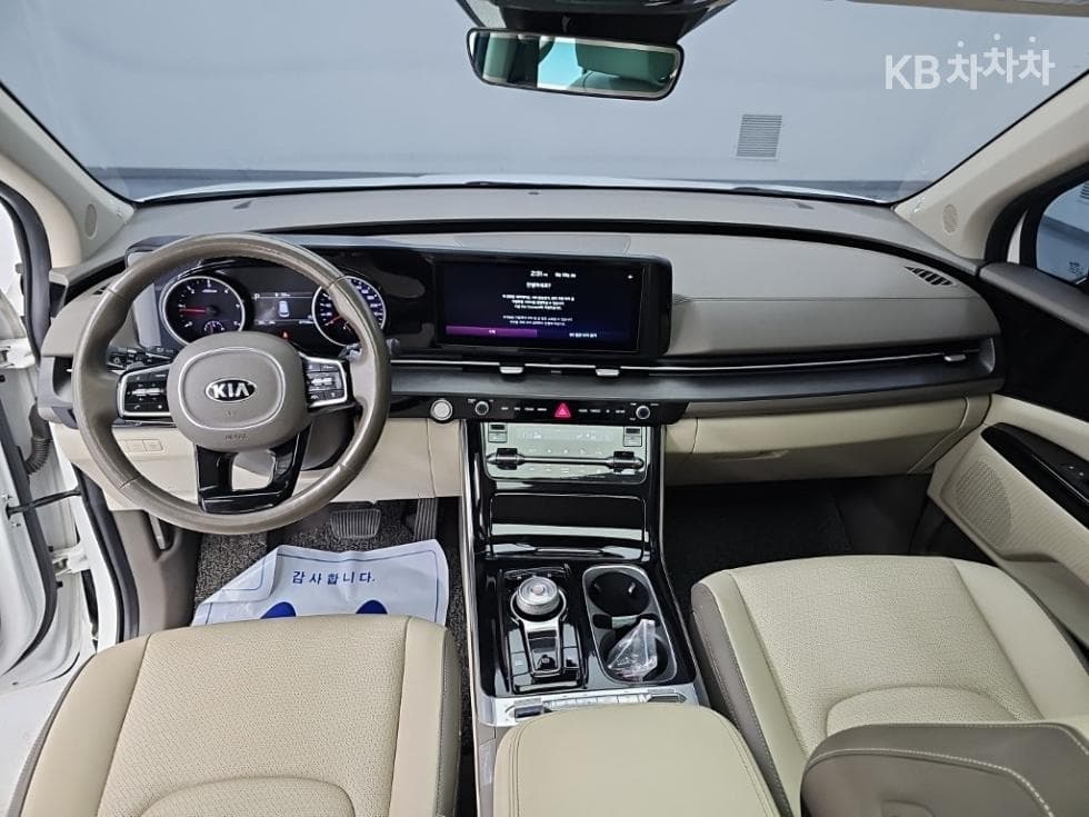Kia Carnival 4th generationD2.2 7-seater (Limousine) Noblesse - 7