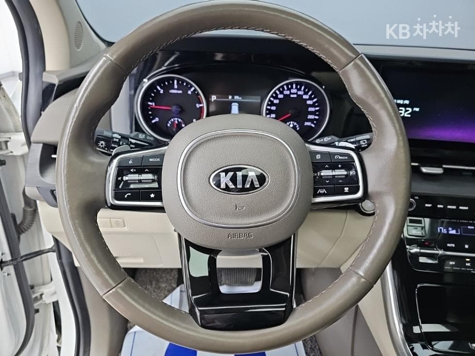 Kia Carnival 4th generationD2.2 7-seater (Limousine) Noblesse - 9