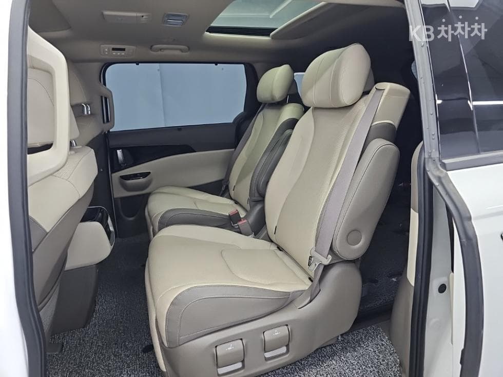 Kia Carnival 4th generationD2.2 7-seater (Limousine) Noblesse - 12