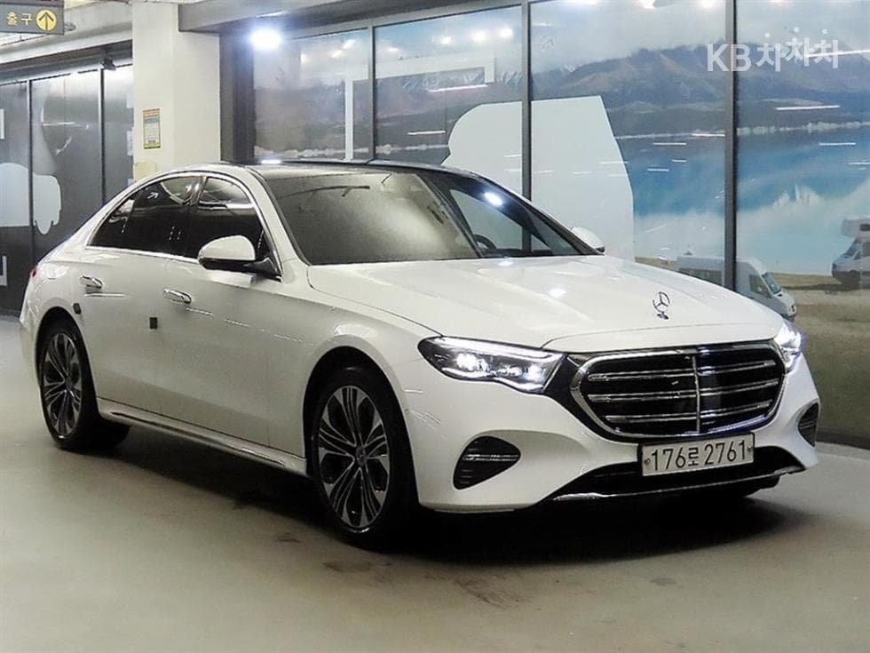 Mercedes-Benz E-클래스 (W214) E350e 4Matic Exclusive - Image 1