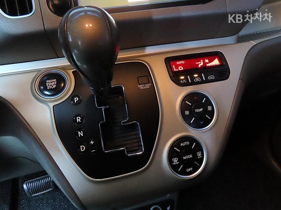 Kia Ray (van)1.0 Gasoline Prestige - 9