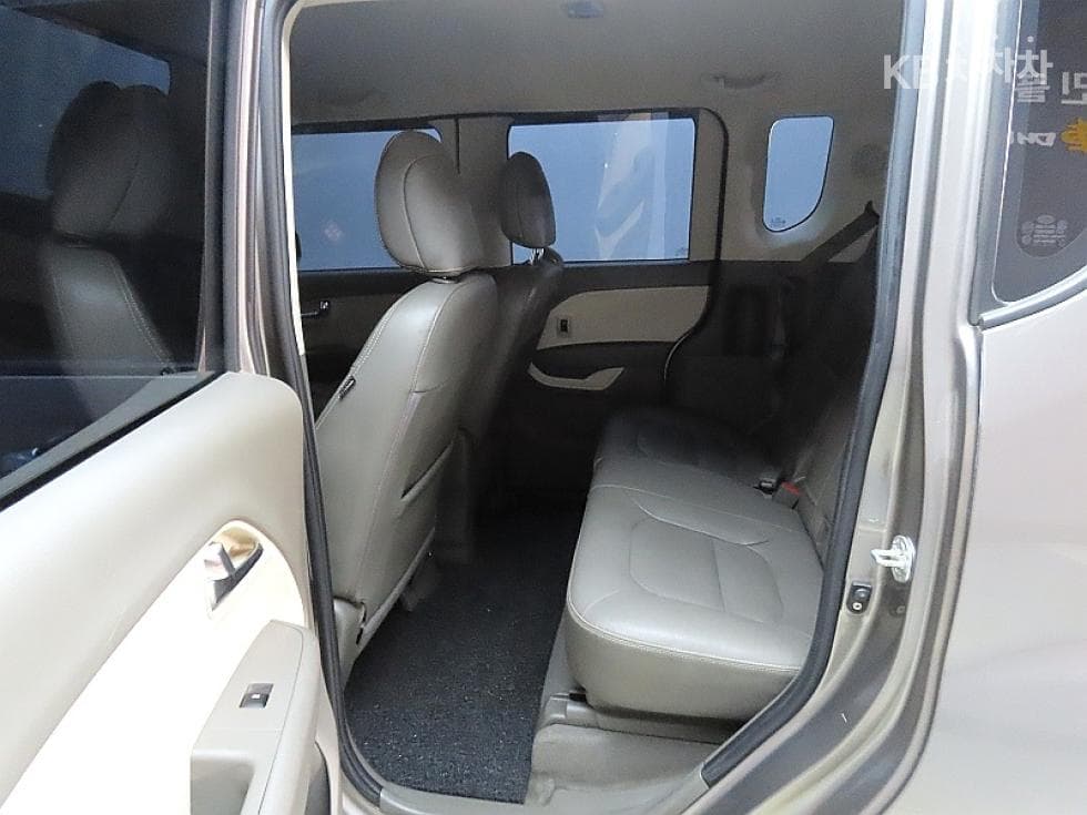 Kia Ray (van)1.0 Gasoline Prestige - 11