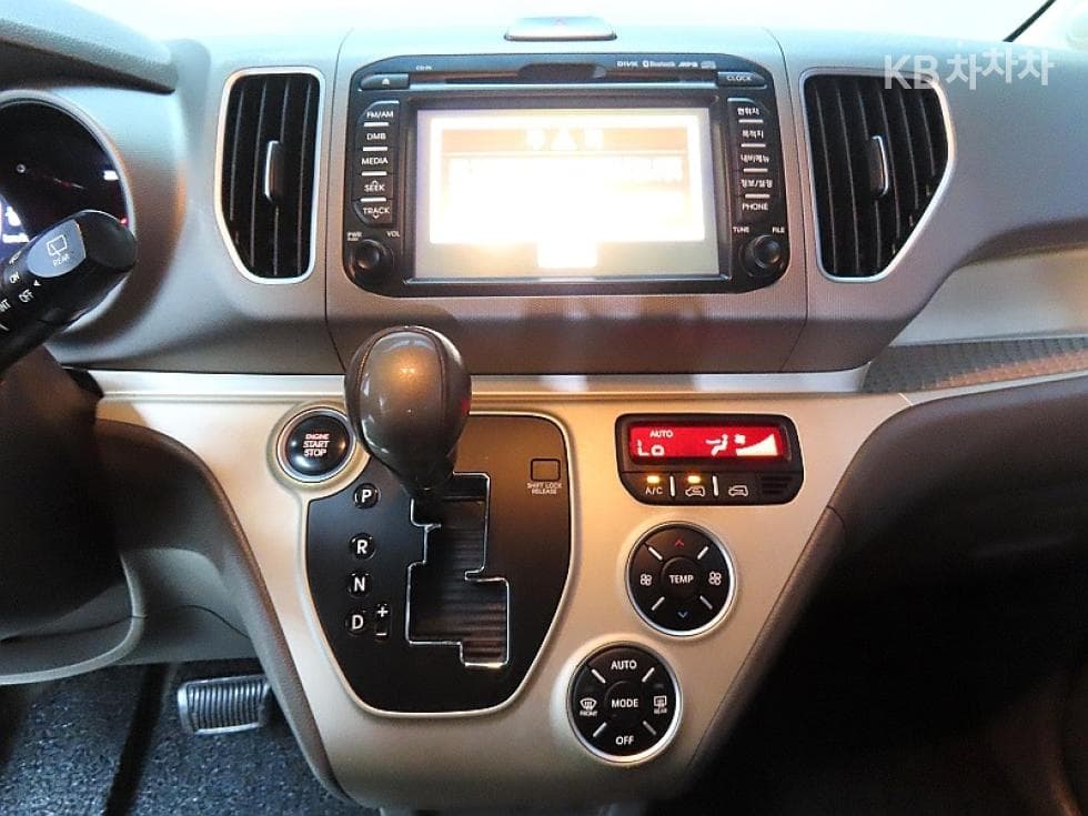 Kia Ray (van)1.0 Gasoline Prestige - 17