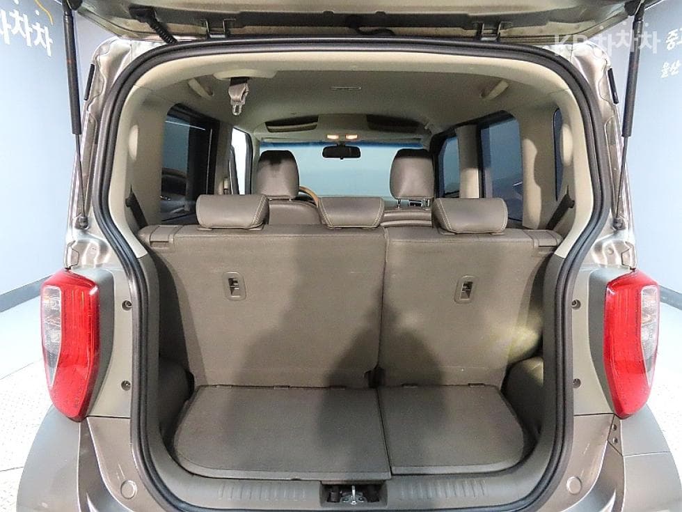 Kia Ray (van)1.0 Gasoline Prestige - 19