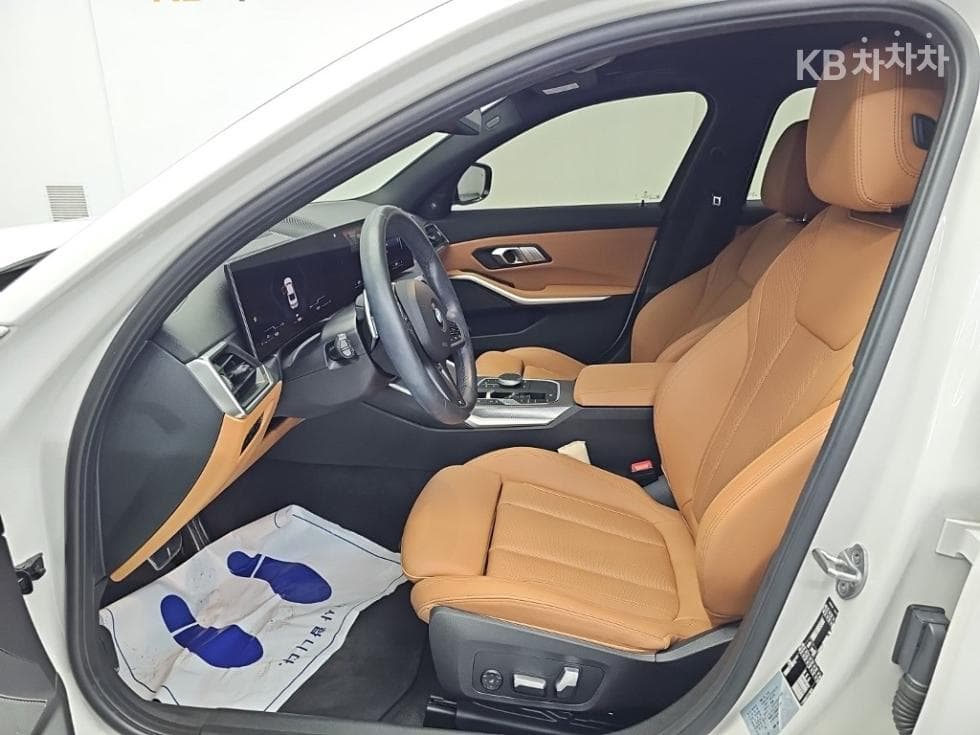 BMW 3 Series (G20)320i M Sport - 11
