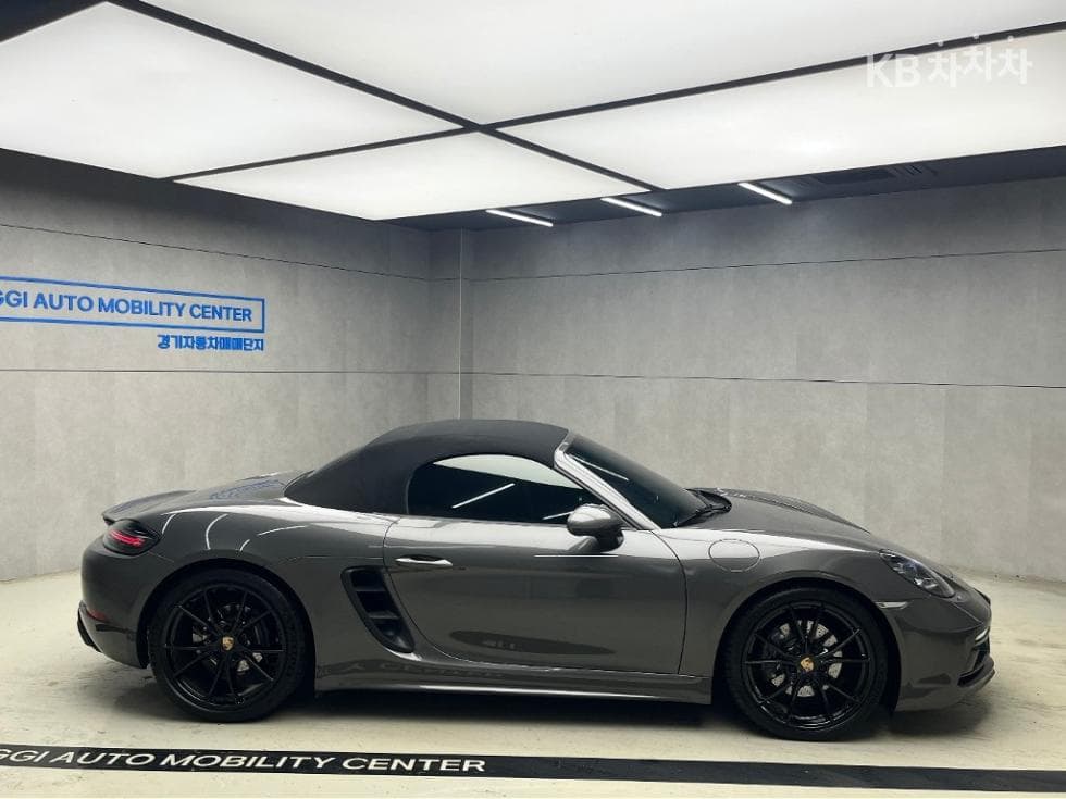 Porsche 718 박스터2.0 - 2