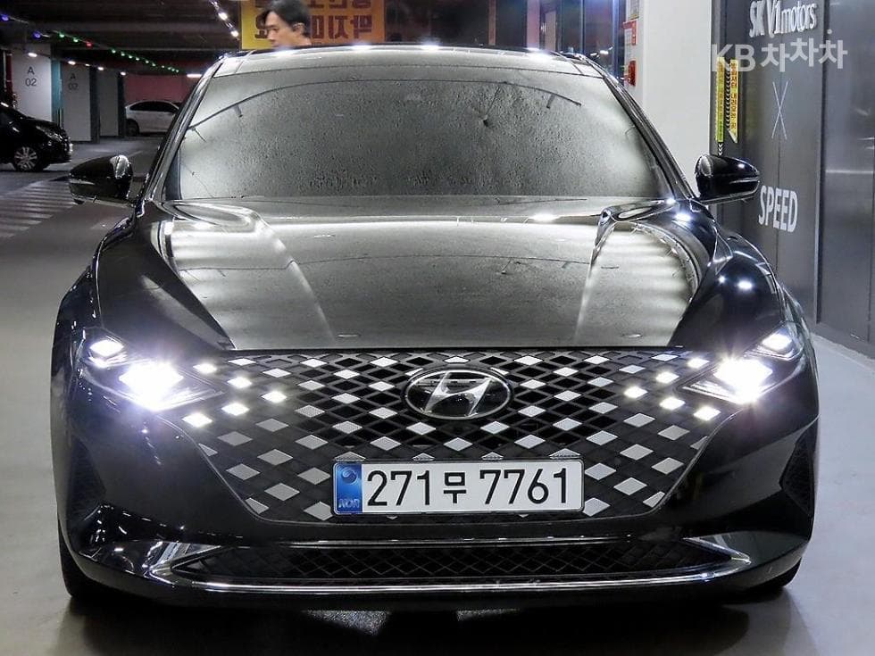 Hyundai The New (facelift) Grandeur (Azera) LPi 3.0 Rental car Exclusive - Image 1
