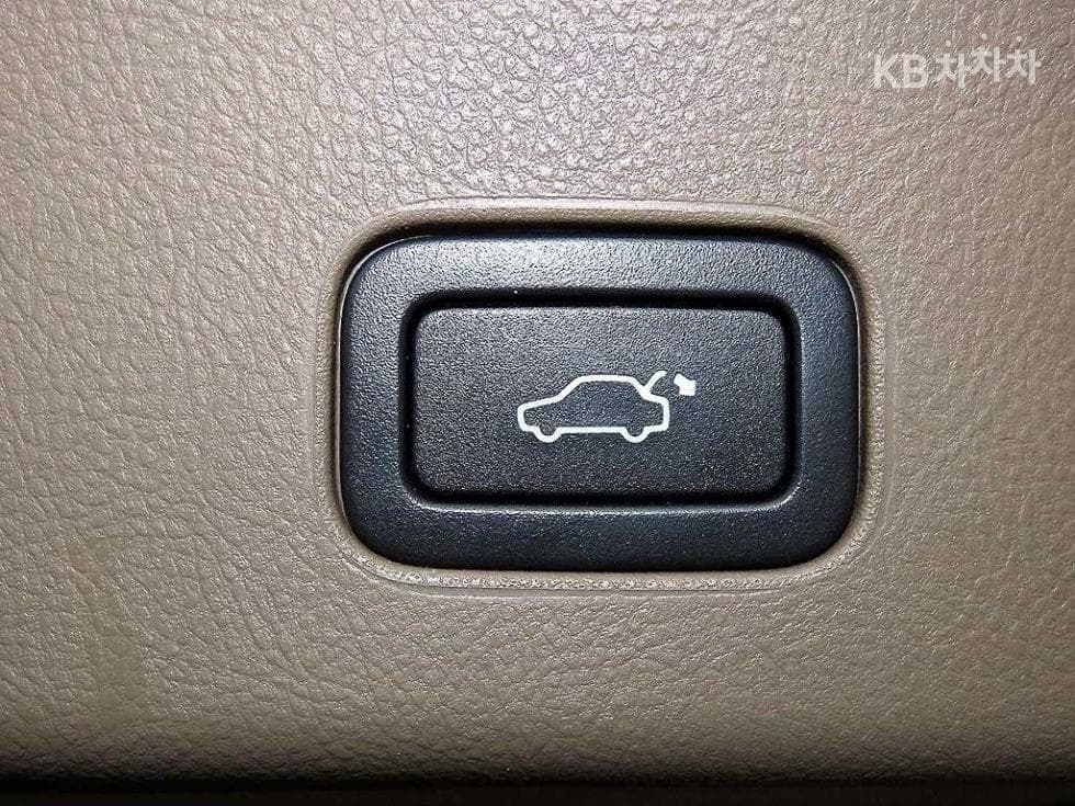 Land Rover Рендж Ровер Спорт3.0 SDV6 Динамичен - 16