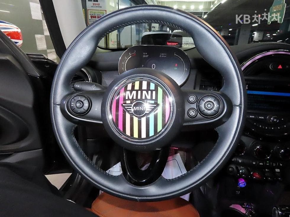 Mini Cooper 3도어1.5 하이트림 - 8