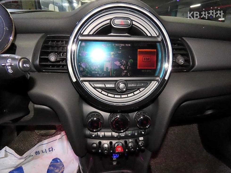 Mini Cooper 3도어1.5 하이트림 - 11