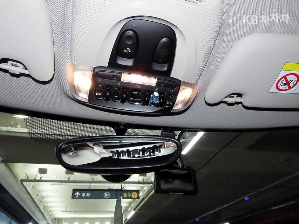Mini Cooper 3도어1.5 하이트림 - 16