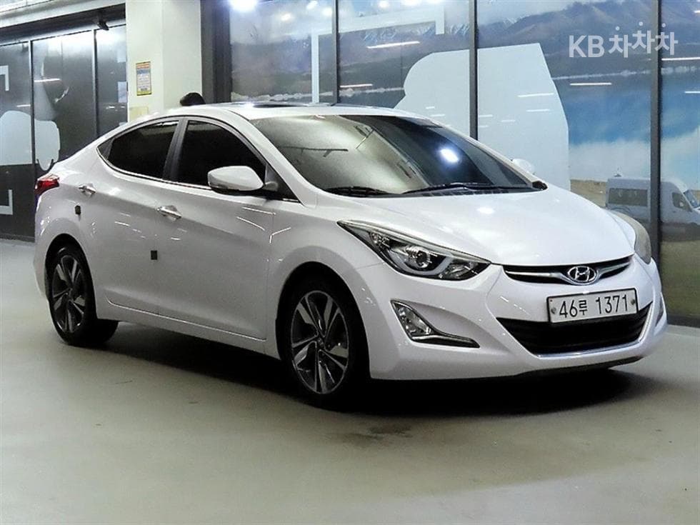 Hyundai The New (facelift) Avante (Elantra) 1.6 GDi Smart Standard - Image 1