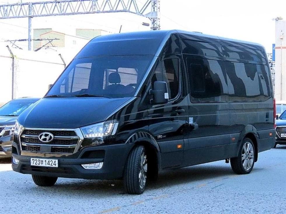 Hyundai Solati2.5 Diesel 15-seater Luxury - 2