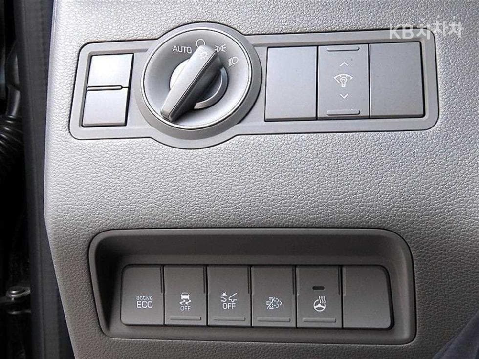 Hyundai Solati2.5 Diesel 15-seater Luxury - 14