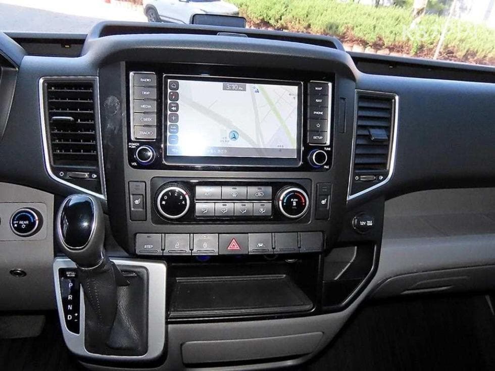Hyundai Solati2.5 Diesel 15-seater Luxury - 15