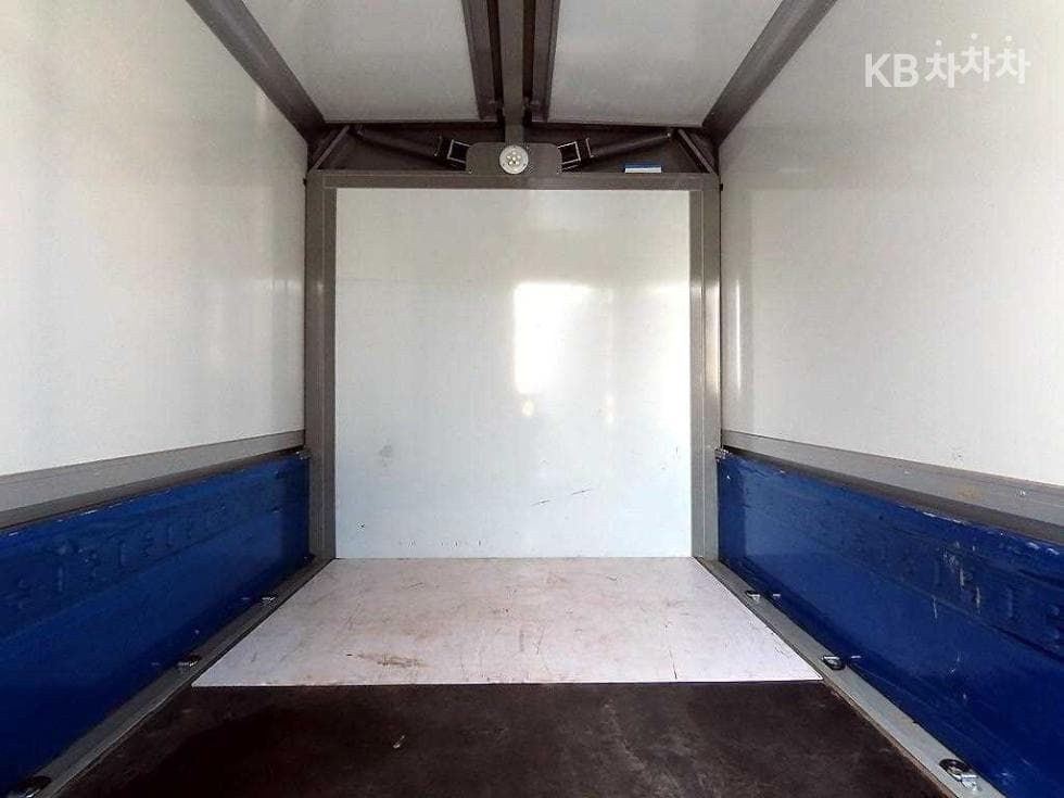 Киа The New (фейслифт) Бонго 3 (лек) EVWing Body 1 тон 전동식 Королевска кабина Удължено междуосие GL - 5