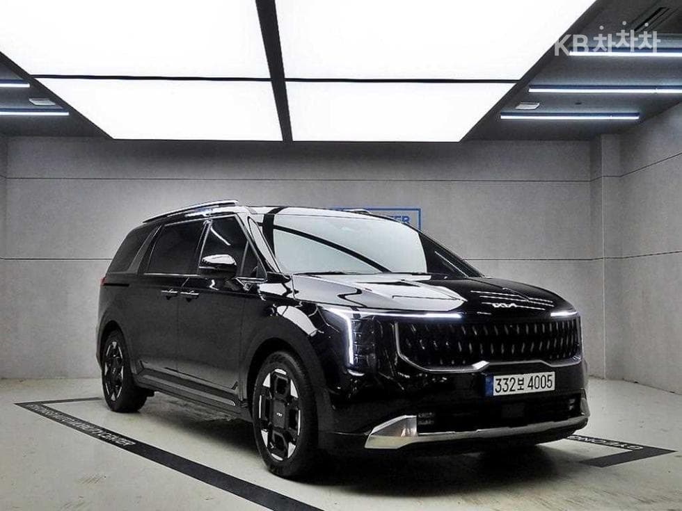 Kia The New (facelift) Carnival Hybrid 4th generation 1.6 HEV 9-seater Signature - Image 1