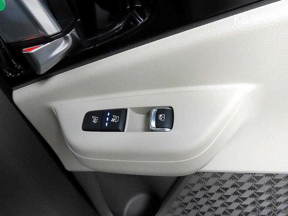 Kia The New (facelift) Carnival Hybrid 4th generation1.6 HEV 9-seater Signature - 12